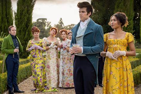 Bridgerton premiered on netflix on december 25, 2020. 'Bridgerton': Netflix Unveils First Trailer For Shonda Rhimes' Period Romance - Update ...