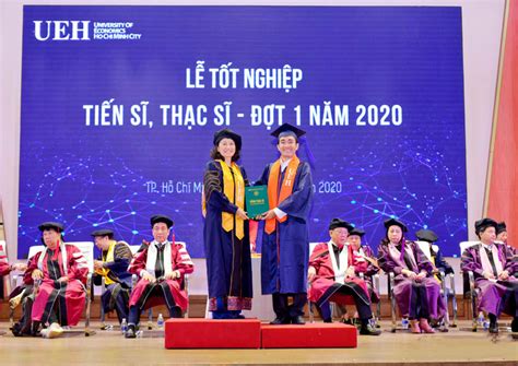 Đa số người dùng mạng xã hội đều lên án trước hành động bạo lực của chồng cũ hoàng yến, đồng thời mong muốn nữ diễn viên sớm vượt qua ồn ào lần này để tiếp tục theo đuổi con đường nghệ thuật. 18 tân Tiến sĩ, 359 tân Thạc sĩ của UEH tốt nghiệp đợt 1 ...