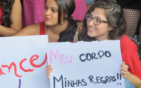 Mulheres dançam em protesto contra violência em São Paulo fotos em São Paulo g