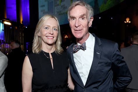 Who Is Bill Nye The Science Guy S Wife Liza Mundy The Us Sun