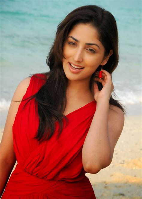 People who liked yami gautam's feet, also liked High Quality Bollywood Celebrity Pictures: Yami Gautam ...