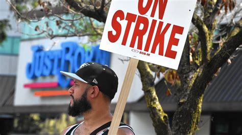 Workers Who Cross Picket Lines Are ‘scabs The Morning Call