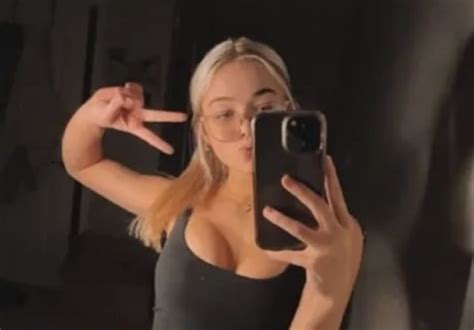 Olivia Dunne Drops Booty And Curves Mirror Selfies While Preparing For