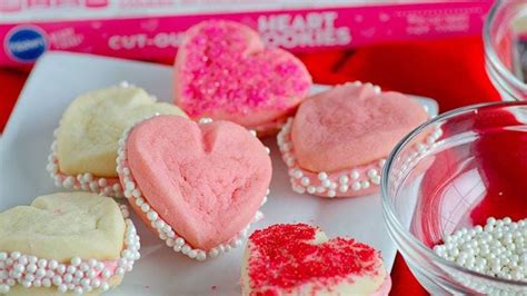 And the baking process involved with making a batch of make the cookie dough: Quick + Easy Valentine's Cookie Recipes and Ideas ...