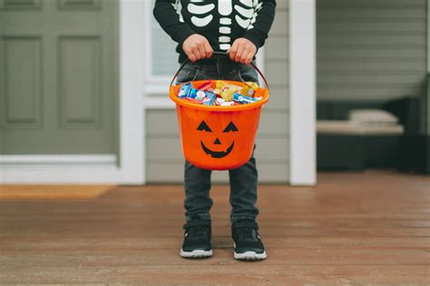 Tips For Safer Trick Or Treating And Spooky Halloween Celebrations