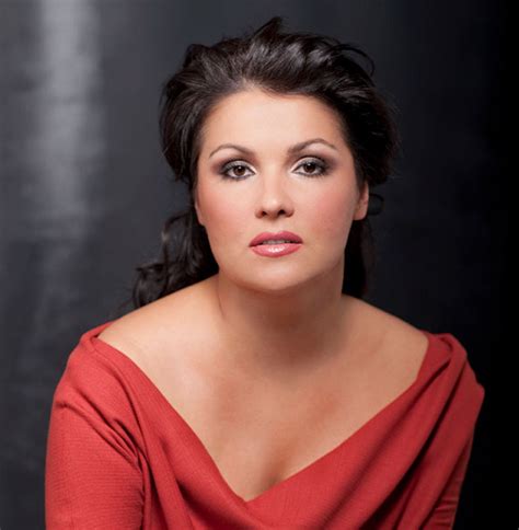 Anna netrebko inviting 50th birthday gala. Anna Netrebko - soprano (O trovador) - Ópera na tela 2019