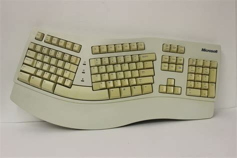 Microsoft Vintage Original 59758 Natural Ergonomic Ps2 Keyboard