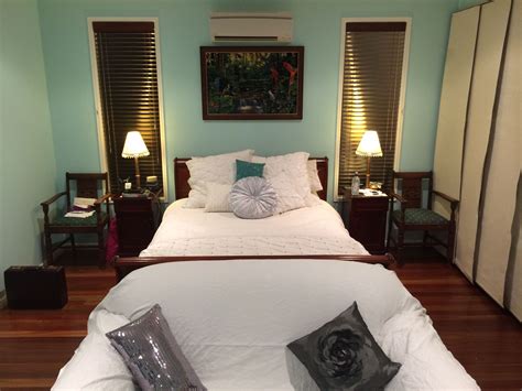 See more ideas about tiffany blue bedroom, blue bedroom, bedroom decor. Tiffany blue bedroom - Taubman's 'Sky Green' | Blue ...