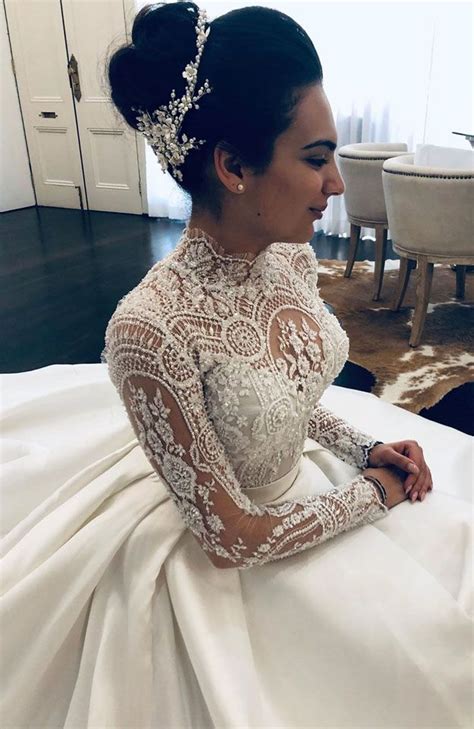 These Breathtaking Wedding Dresses We Cant Get Enough Of Long Sleeve