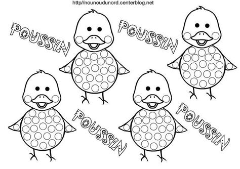 Poussins pour gommettes à colorier et en couleur.