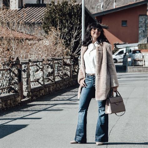 Come Indossare I Jeans A 40 Anni In Modo Chic 6 Trucchi Per Farlo Al Meglio The Fashion