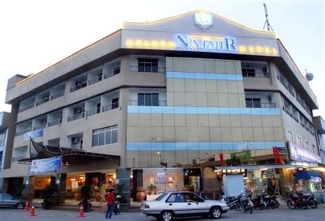 There are few hotels in penang that'll meet to your budget. Golden Nasmir Hotel Penang memang murah dari RM95 D296 ...