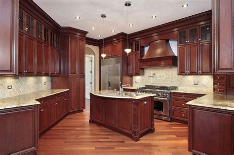 The rich, warm look of mahogany kitchen cabinets cries out for surrounding upgrades that speak of quality and craftsmanship. mahogany kitchen cabinets | Kitchen cabinet pictures ...
