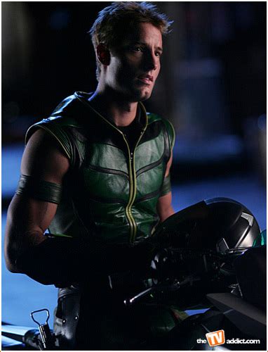 Justin Hartley Oliver Queen Green Arrow Smallville Wallpaper