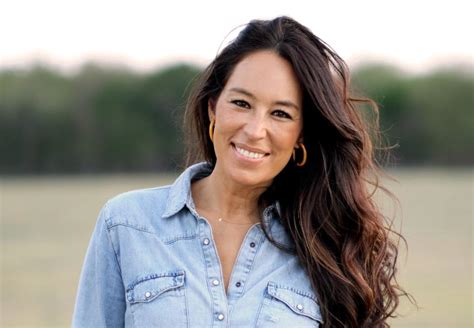 Joanna Gaines Shares Her Selfie Fail With Daughter Emmie On Windy Day — See The Hilarious Photo