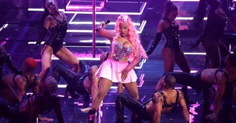 Mtv Video Music Awards Nicki Minaj Regresa A Los Escenarios Los Chile