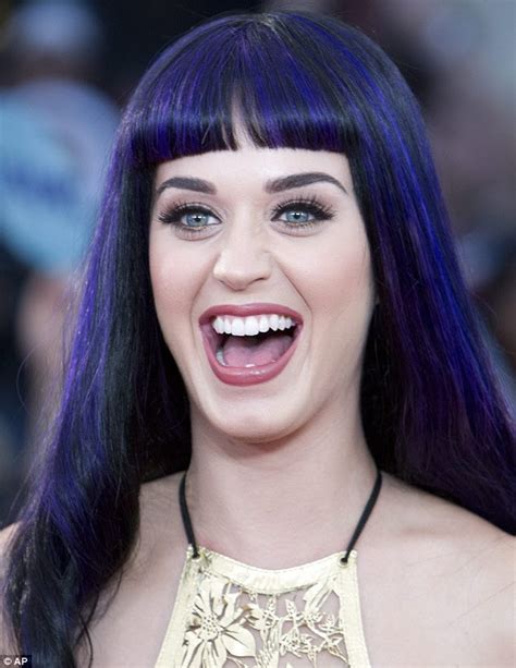 Nuevas Fotos De Katy Perry 2012 Con Hermoso Vestido IMAGENES FRASES