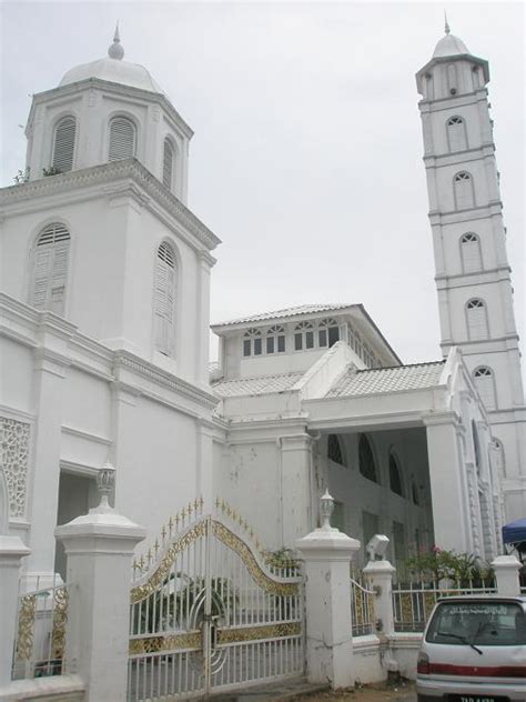 Wat een kleurrijke street art vind je hier. SENI LAMA MELAYU (MALAY OLDEN ART): Masjid (Mosque of ...