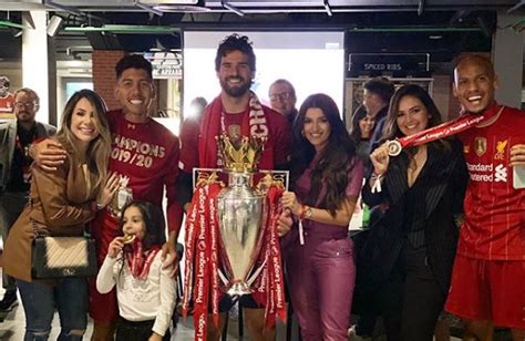 Stefano teco cugurra berhasil membawa bali united jadi kampiun di liga 1 2019. WAGs Liverpool Ikut Meriahkan Pesta Juara Liga Inggris ...