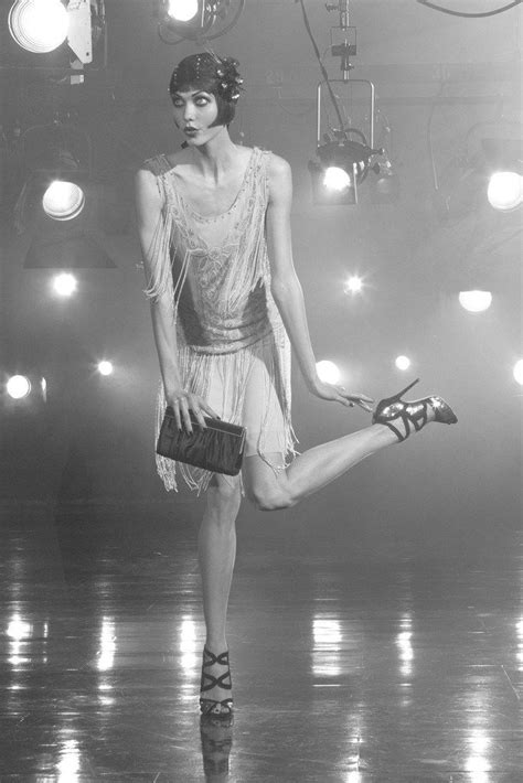 flappers in the roaring 20s karlie kloss with a flapper hairstyle from the roaring twenties