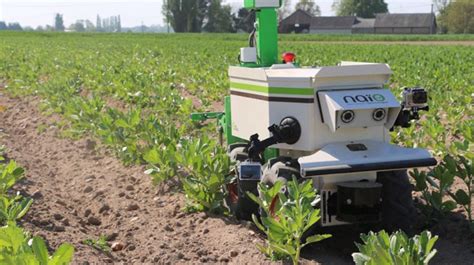 Robot Agriculture Désherbage Mécanique Naïo Technologies Oz