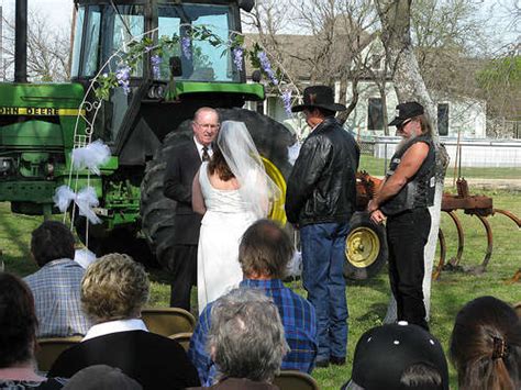 Redneck Weddings Gallery Ebaums World