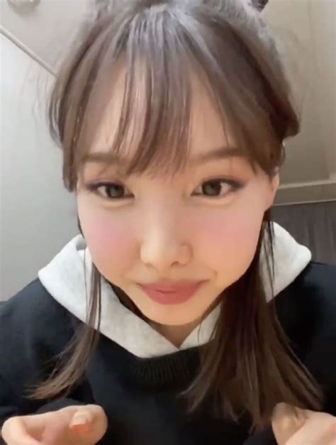 𝒏𝒂𝒚𝒆𝒐𝒏 ♡ Nayeon Cold Face Chubby Cheeks