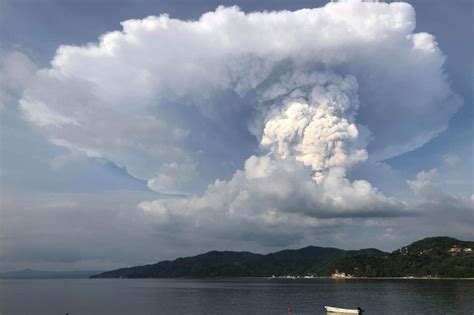 The taal volcano is one of the country's smallest but most active volcanoes. Why Taal Volcano eruption will be different from Mt ...