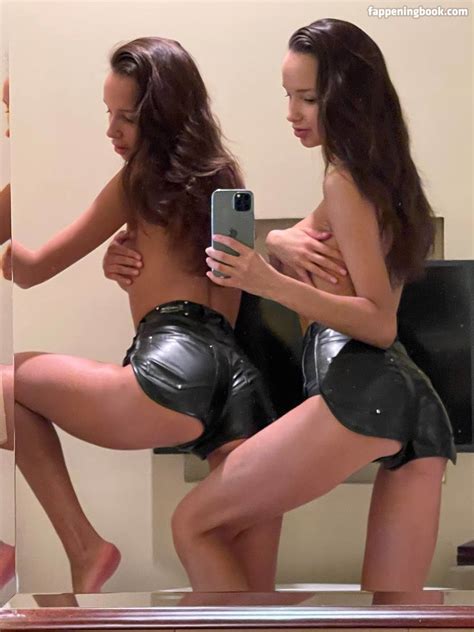 Adelalinka Twins Nude Sex Leak