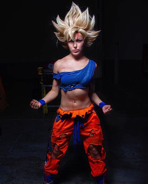 Cosplayer Feminina Recria Visual De Goku Super Saiyajin Em Dragon Ball