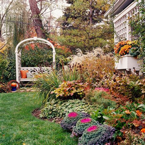 16 Simple Solutions For Small Space Landscapes In 2020 Small Yard