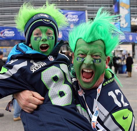 Super Bowl Fans Descend On Metlife Stadium Photos Super Bowl Fans