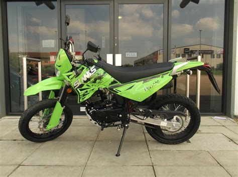 Sinnis Apache 125 Motorcycle Motorbike Learner Legal