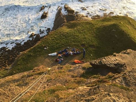 Naked Man On The Beach Sparks Emergency Call But He Was Only Going For A Swim Cornwall Live
