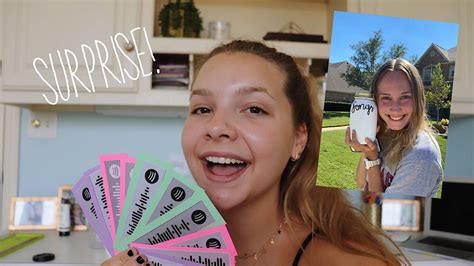 surprising my best friend with spotify music codes! - YouTube
