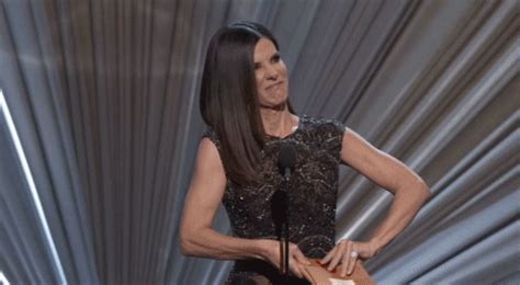  Sandra Bullock Trying To Open Envelope At Oscars Rific