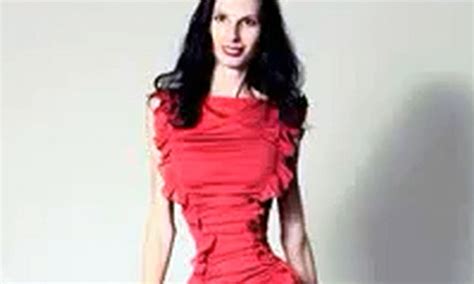 The Human Hourglass The Romanian Model Who Has Just A 20 Inch Waist Daily Mail Online