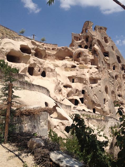 Uchisar Cave Dwellings Cliff Dwellings Interesting Stuff Temples