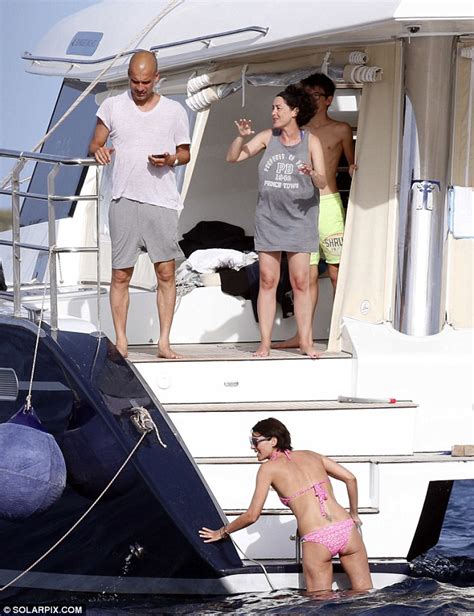 Pep guardiola positional soccer grid training. Pep Guardiola takes a family holiday in Ibiza as Spanish ...