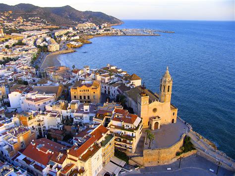 The iana time zone identifier for barcelona is europe/madrid. Spanje Tips - Uit Pauline's Keuken