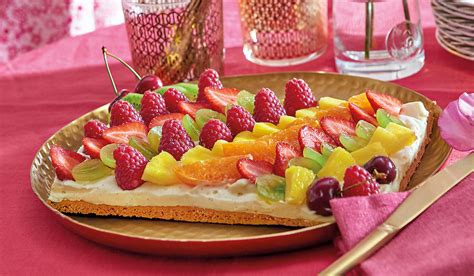 L'été est l'une des quatre saisons de l'année, dans les zones tempérées et polaires de la planète. 15 desserts frais et légers aux fruits d'été - Le Mag' Guy ...