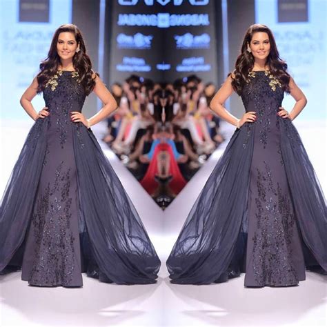 gorgeous actress esha gupta sizzled the ramp in a ridhi mehra creation mehra s collection