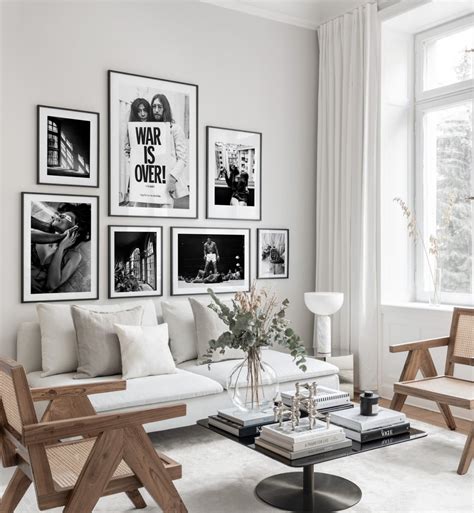 Gallery wall in black and white with iconic photo posters and black ...