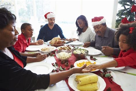 Although no one knows the exact date of christ's birth. Multi Generation-Family-Praying-Before-Christmas-Meal | Christmas prayer, Before christmas, Holiday