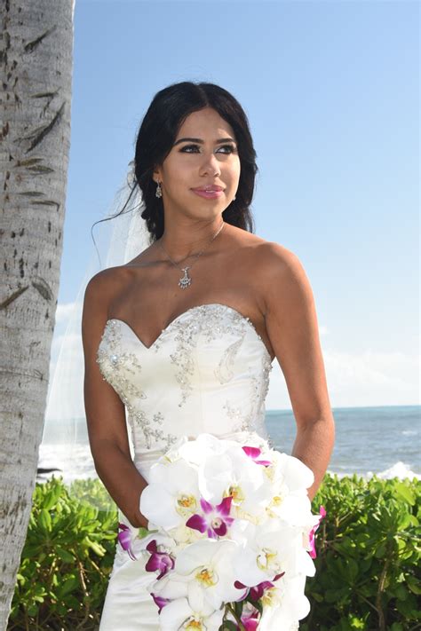 Brides Of Hawaii Latina Bride