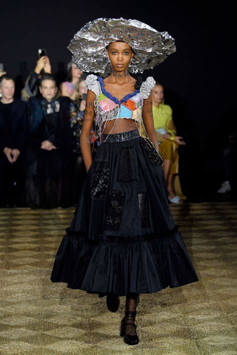 Paris Haute Couture Fashion Week 2020 Runways All The Chicest Looks