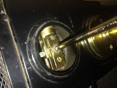 Trust in us for that comforting feeling of ˆ steel lock case, closed on all sides. Stuck deadbolt in door closed position - DoItYourself.com ...