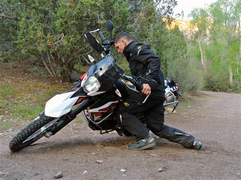 Quick Tips How To Pick Up A Dropped Adventure Motorcycle Adv Pulse