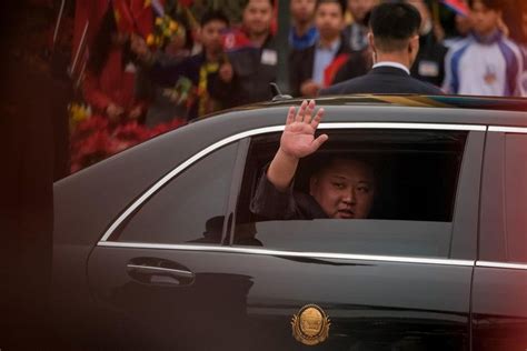 Más que la visión un tanto grotesca de los guardaespaldas obligados a trotar para seguir el ritmo del coche, todo el mundo. How did Kim Jong Un get his Mercedes-Benzes? New report traces origin of North Korea's luxury ...