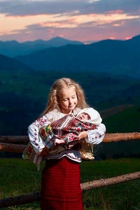 Pin By Alexandra Wruskyj On Ukrainian Children Stylish Kids Girls
